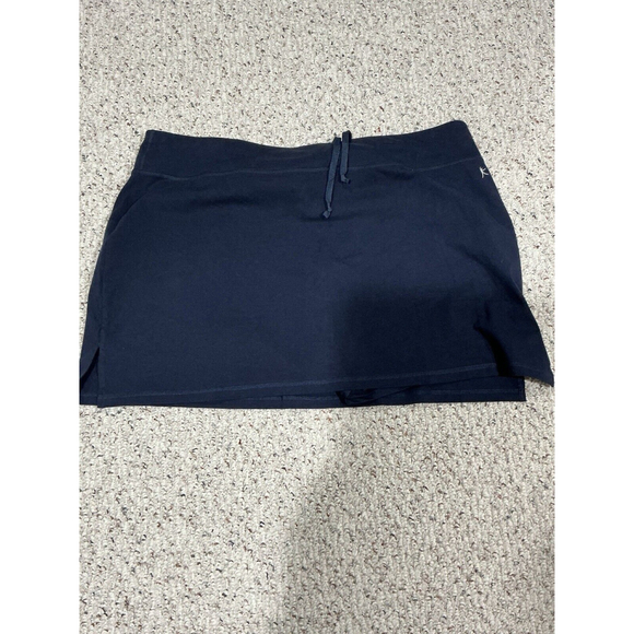 Woman’s Danskin Now 4x 22w-28w Navy Skort - Picture 2 of 6